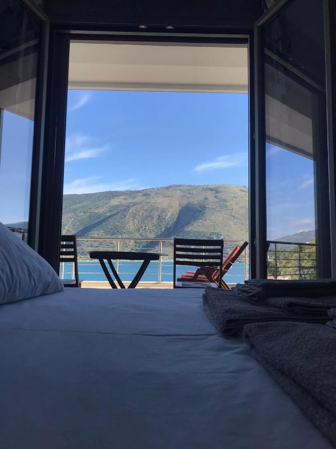 Ocean Views Plataria